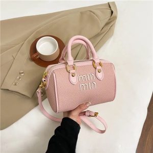کیف مینیمال دستی زنانه برند miu miu