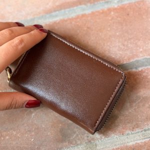جاکارتی قهوه ای تیره