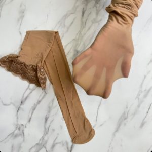 جوراب بادکنکی بالا زانو ژله ای لبه گیپور کرم