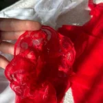جوراب شیشه ای بالا زانو ژله ای لبه گیپور بادکنکی قرمز