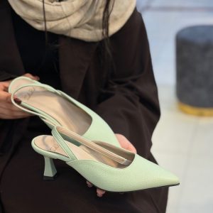 نهال سبز روشن